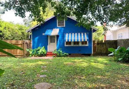 Blue Moon Guest House and Saloon - 83
