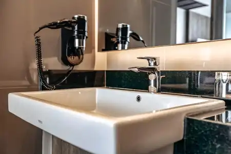 Rak Elegant Patong - 80
