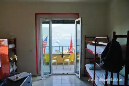 Lake Como Hostel - 31