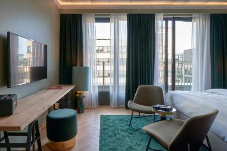 Gekko House, Frankfurt, a Tribute Portfolio - 51