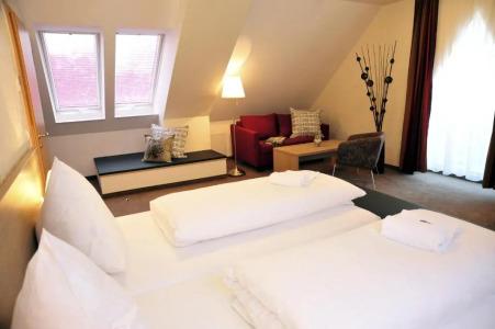 Bernstein Acamed Resort - 58