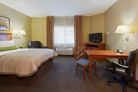 Candlewood Suites Tallahassee by IHG - 43