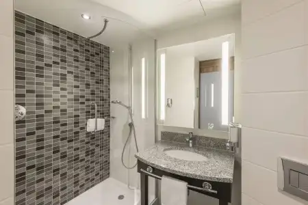 Hilton Garden Inn Frankfurt City Centre - 9