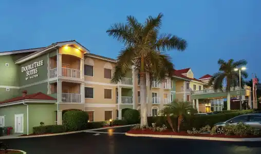 DoubleTree Suites by Hilton Naples - 0