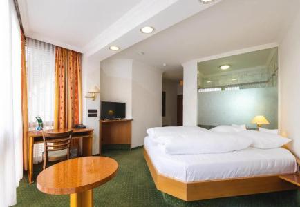 AAAAwelt Kübler - 49