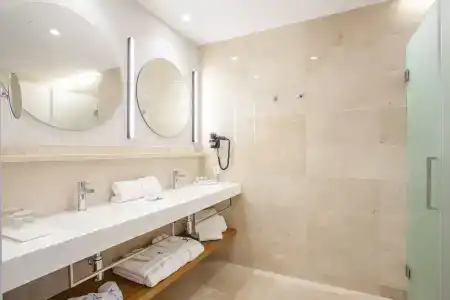 Grupotel Playa de Palma Suites & Spa - 8