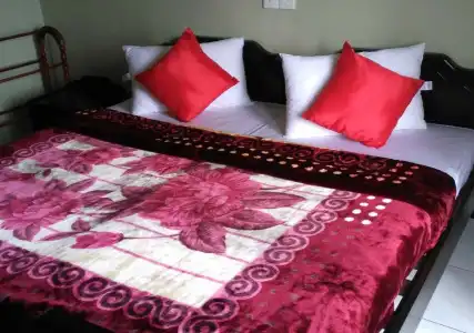 Lake View Holiday Bungalow - 4