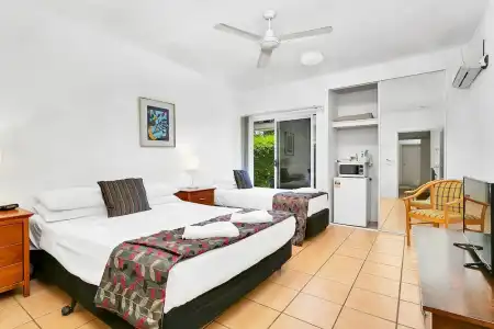 Cairns Reef Apartments & Motel - 32