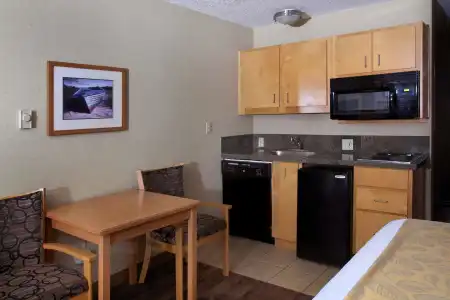 Best Western Plus Ocean View Resort - 36