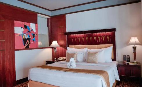 Savoy Homann - 54