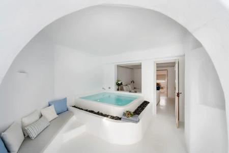 Zefi & Suites - 205