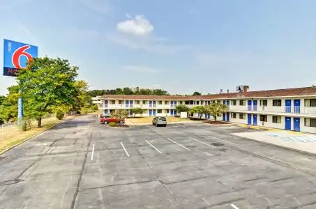 Motel 6 Pittsburgh, PA - Crafton - 12
