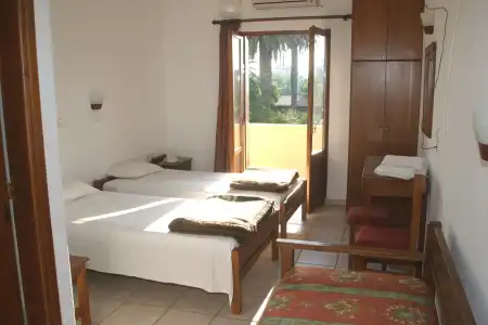 Oasis Guesthouse - 0