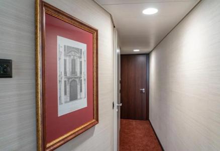Nash Suites Airport - 11