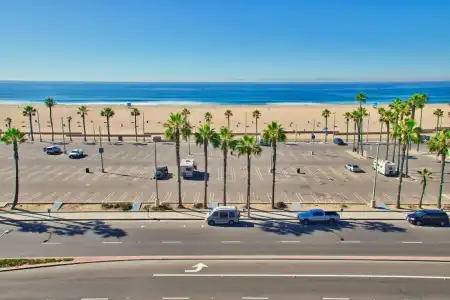 The Waterfront Beach Resort, A Hilton - 207