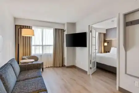 Holiday Inn & Suites Ottawa Kanata by IHG - 77