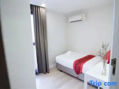 Hope Land Sukhumvit 8 - 123