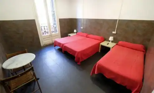 Lenin Hostel Barcelona - 22