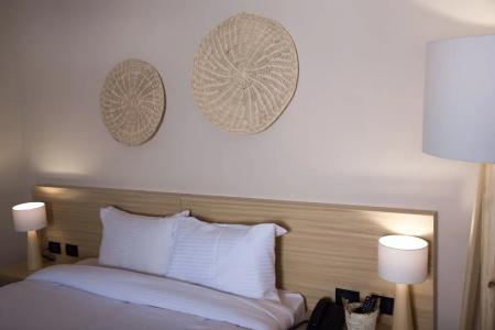 Redcon Suites - 289