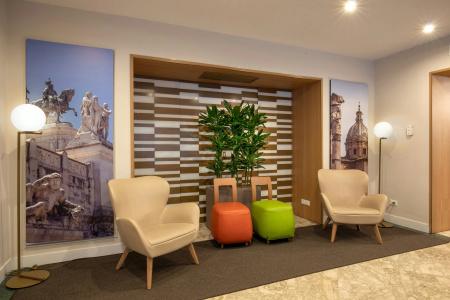 Cosmopolita Rome Colosseum, Tapestry Collection by Hilton - 23