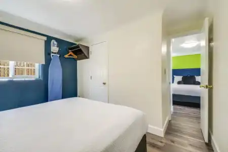 Rodeway Inn - 14