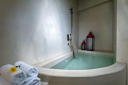 Mythical Blue Luxury Suites - 72