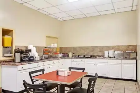 Comfort Inn & Suites Nashville Downtown – Stadium - 25