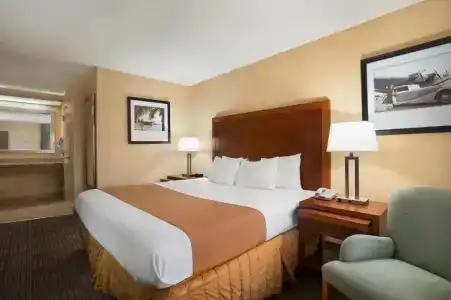 Days Inn by Wyndham Jacksonville Airport - 13