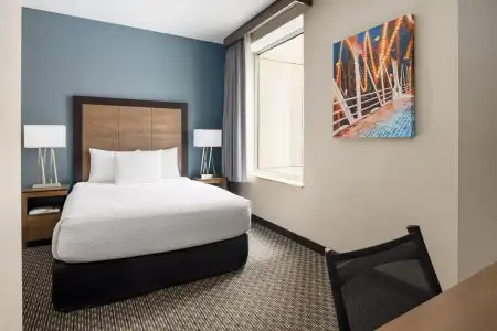 La Quinta Inn & Suites by Wyndham Chicago Downtown - 43