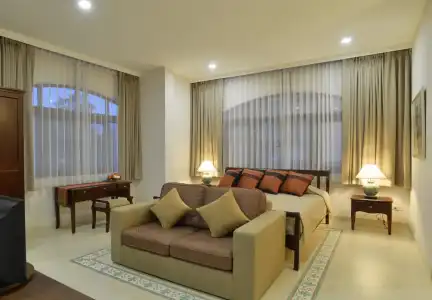 The Golden Wells Residence - 3