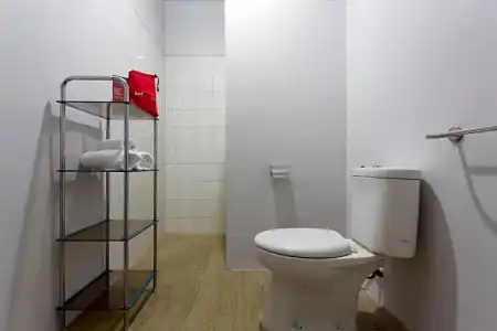 RedDoorz Plus near Cilandak Town Square 2 - 16