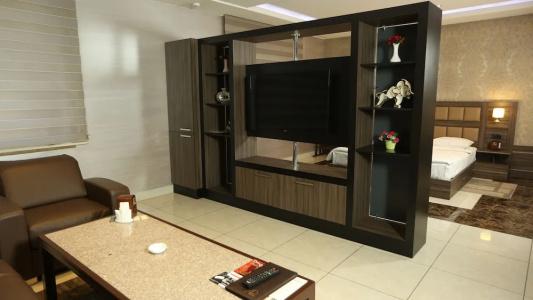 Avan Plaza - 67