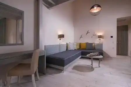 Neikos Luxury Suites - 33