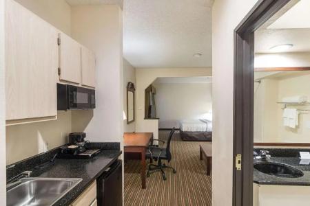 Quality Inn & Suites West Chase - 40