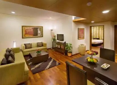 Kenilworth, Kolkata - 74