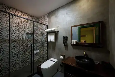Côté Cour - 54