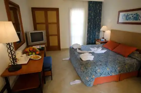 Marina Plaza, Tala Bay - 44