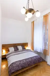 Central Park Residence Guest House - 15