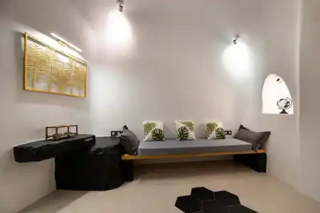 Daydream Luxury Suites - 48