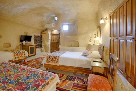 Tulip Cave Suites - 3