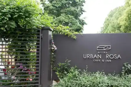 Urban Rosa Cafe & Inn - 17