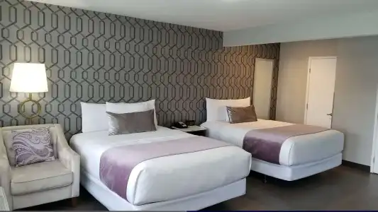 Sunset West, SureStay Collection by Best Western - 3