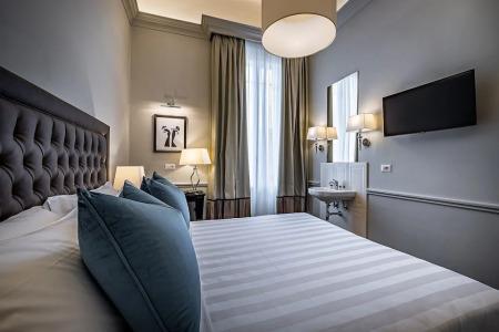 Ungherese Small Luxury - 31