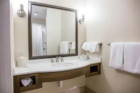 Hilton Garden Inn Milwaukee Downtown - 7