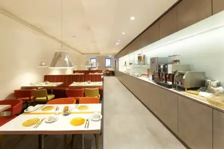 Simm’s – the citynext to Metro U3 - 13