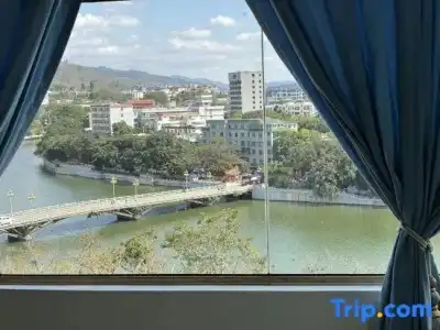 Tropic Towers Apartments - 91