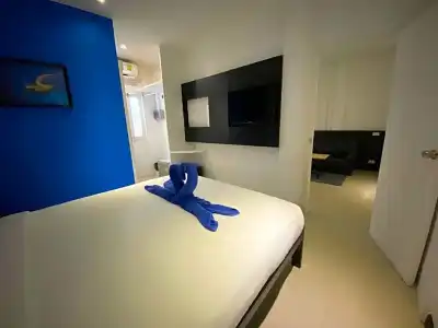 Colorize Boutique - 106