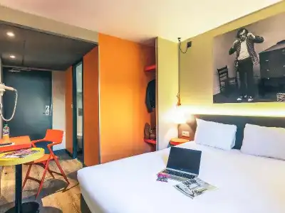 ibis Styles Lyon Confluence - 73