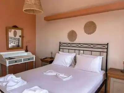 Nisea Samos - 20
