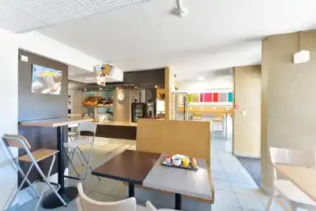 B&B Clermont-Ferrand Le Brézet Aéroport - 20